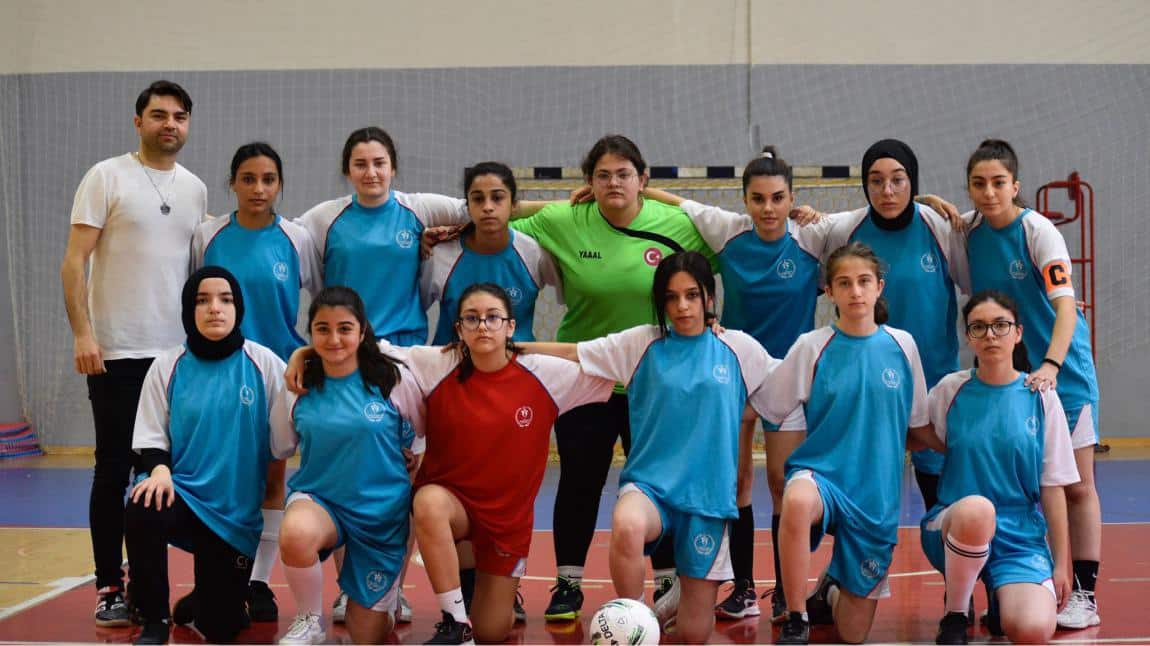 Kız Futsal Takımımız Kartal İlçe Şampiyonu 
