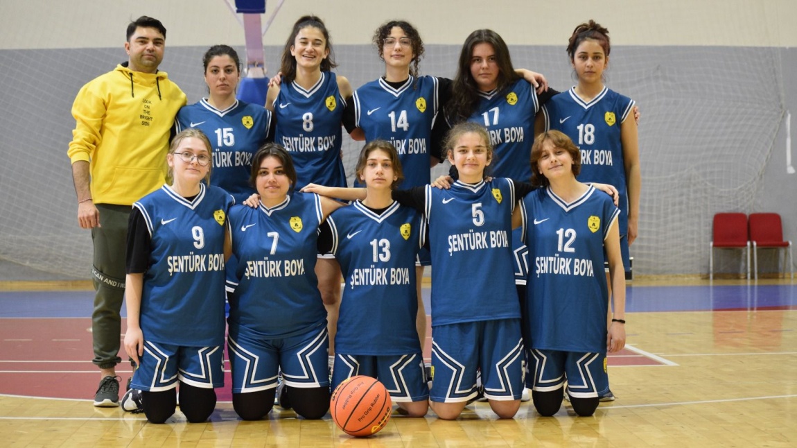 Kız Basketbol Takımımız..